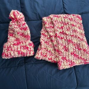 American Eagle hat and infinity scarf